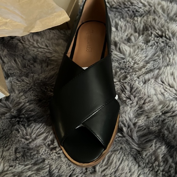 Madewell Shoes - Madewell peep toe flats